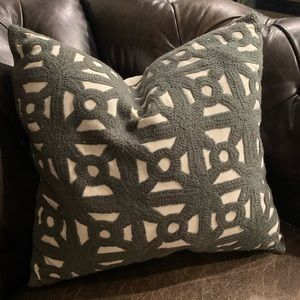 West elm charcoal gray pillow with woven design 18 inch square